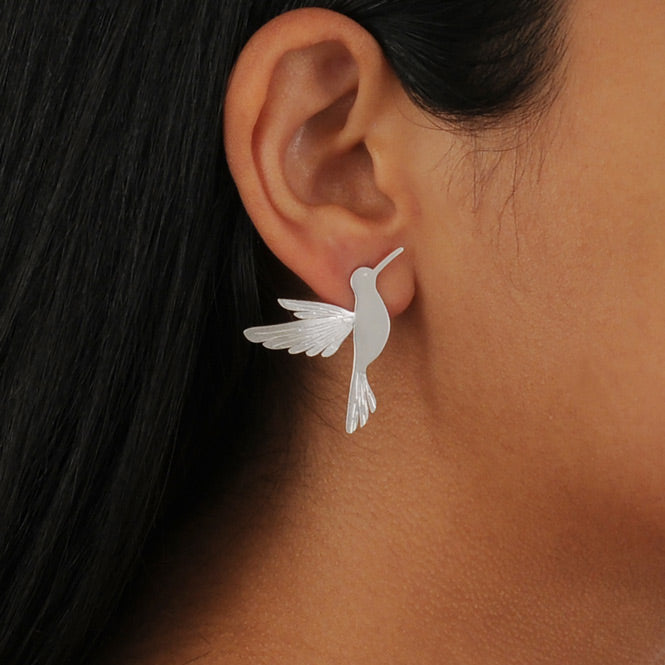 Aretes Colibri Plateado Modelo Alas del Alma