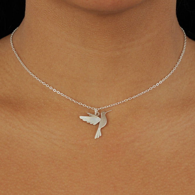 Cadena Colibri Plateado Modelo Alas del Alma