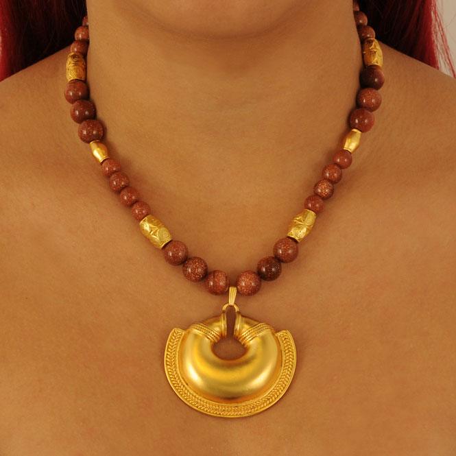 Collar semipreciosa lluvia de oro y dije nariguera de una trenza Quimbaya - Blumart