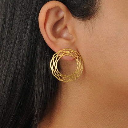 Arete Nido Grande Dorado Modelo Alas del Alma