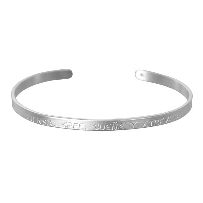 Brazalete plateado Piensa, cree, sueña y atrévete