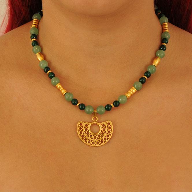 Collar semipreciosa aventurina, fossil verde y dije nariguera filigrana doble Sinú - Blumart
